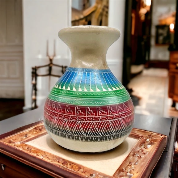 Authentic Native American Horse Hair Pottery, Traditional Vase Style, Genuine Navajo Tribe USA Handpainted and Etched, Artist Signed, Southwestern Home Decor Collectible